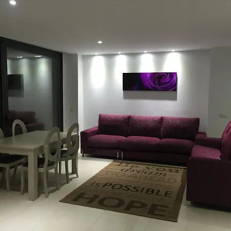 Aqua Luxury Suites Los Cristianos Apartment *