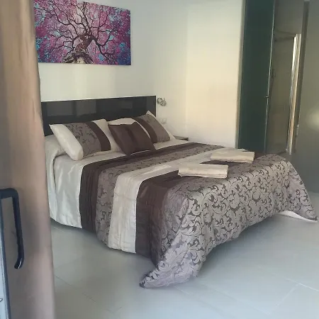 Aqua Luxury Suites Los Cristianos